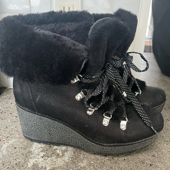 J CREW size 8, black leather with faux shearling Nordic wedge with rounded toe - Picture 1 of 5